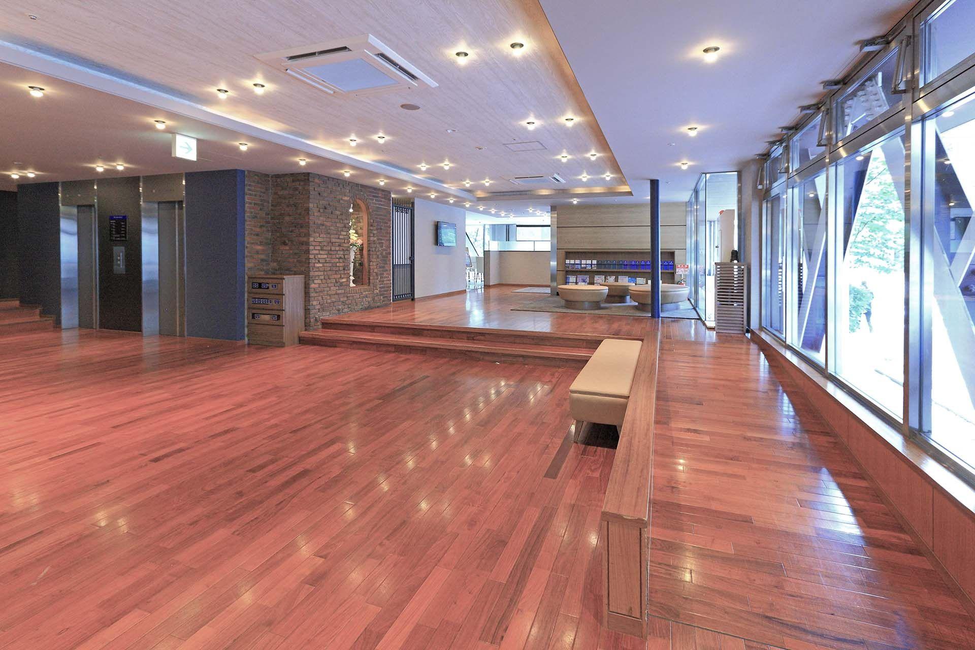MS_Yokohama_Common_Lobby_02_1920_1280.jpg
