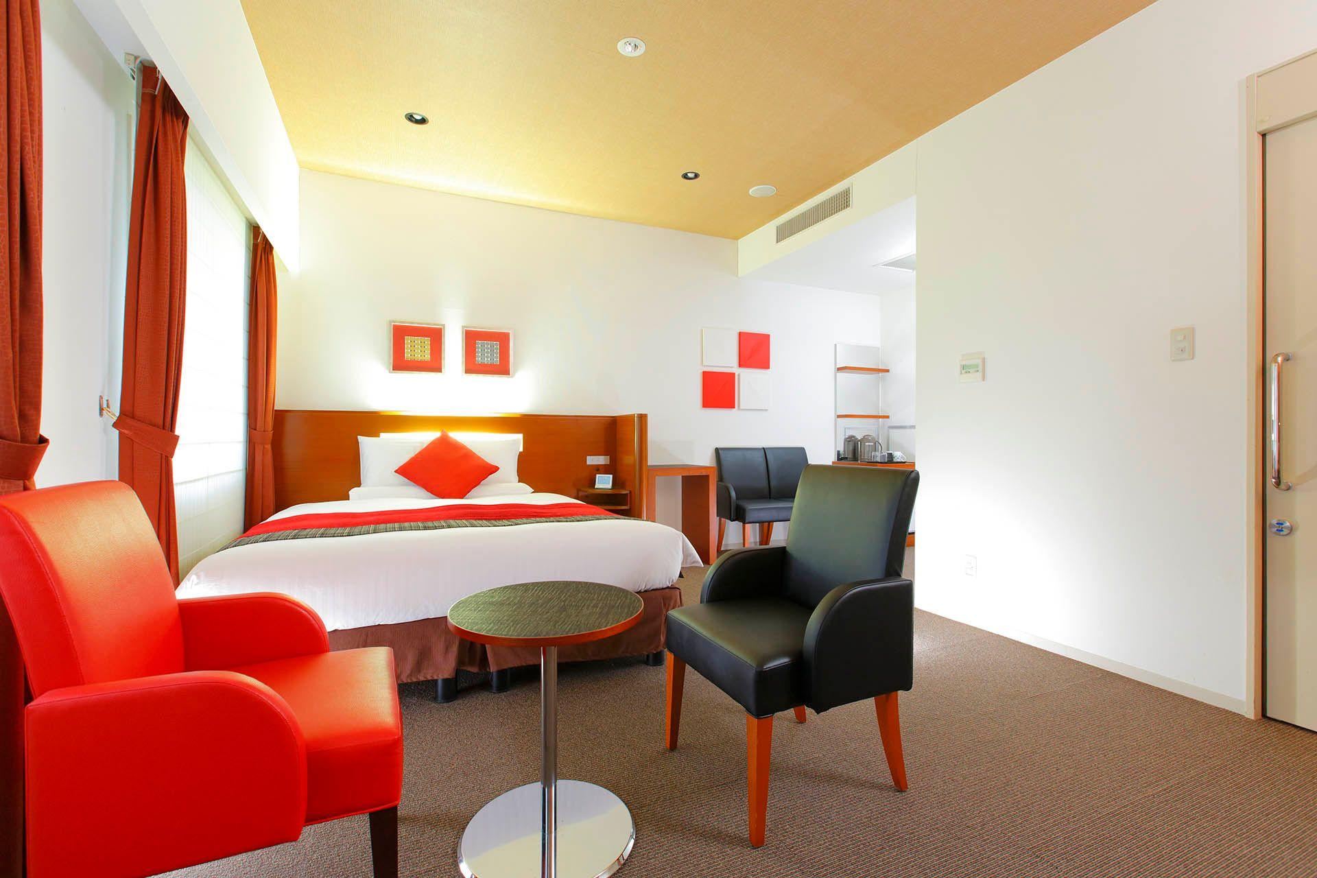 MS_Fukuoka_Tenjin_Minami_Room_Deluxe_Queen_Accessible_01_1920_1280.jpg